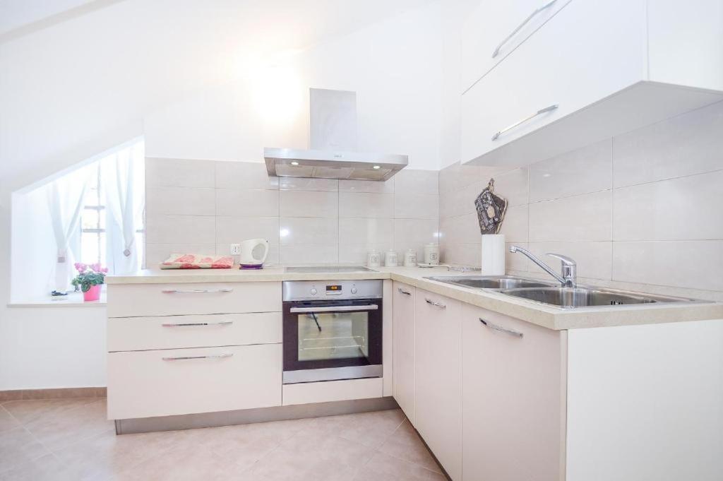 Apartman Ivano Пула Екстериор снимка